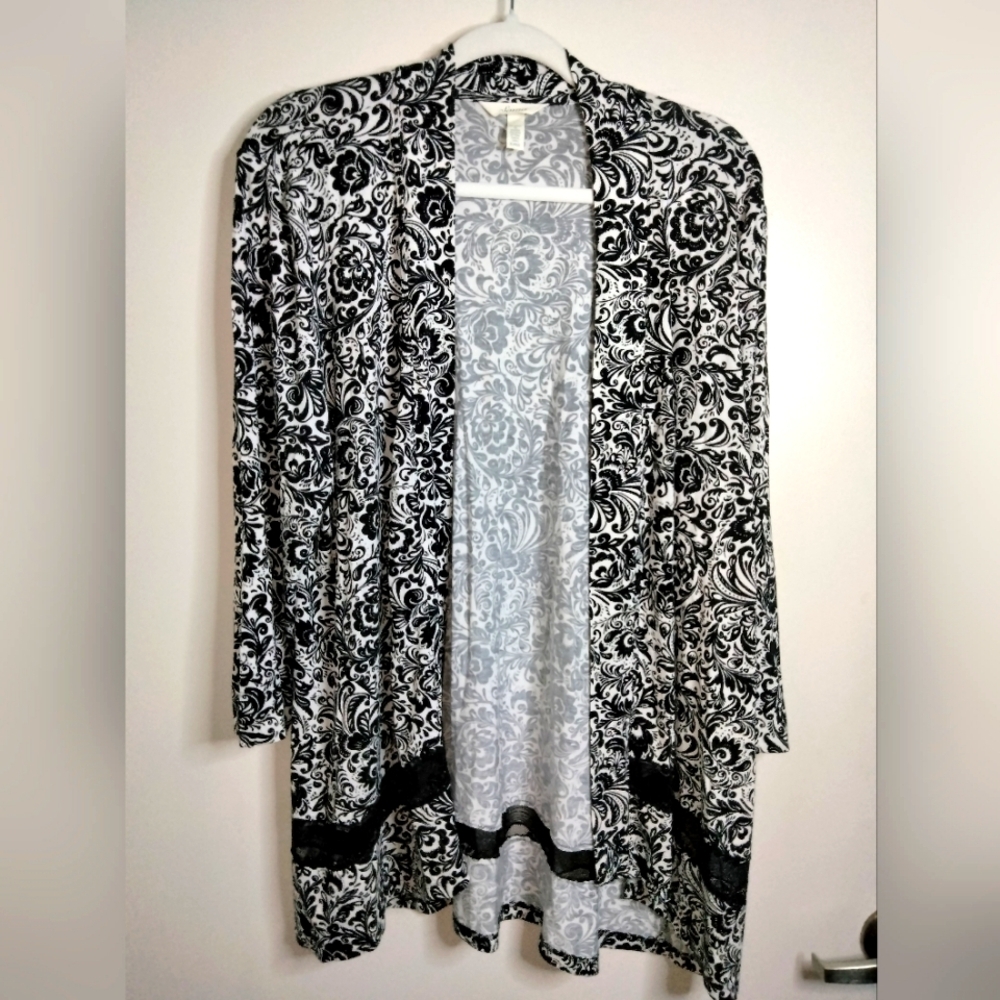 Soma (Size XL) Black & White Floral Print Lace Trim Open 3/4 Sleeve Cardigan